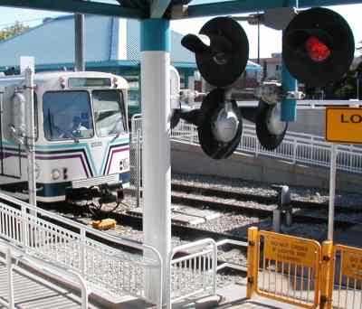 Photo of METRA rail crossing