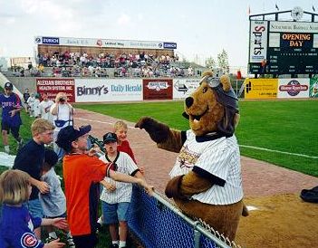 Bearon greeting kids