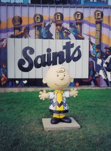 Photo of Charlie Brown statue