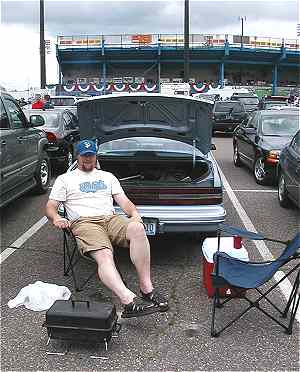 Photo of Midway Tailgater tailgating